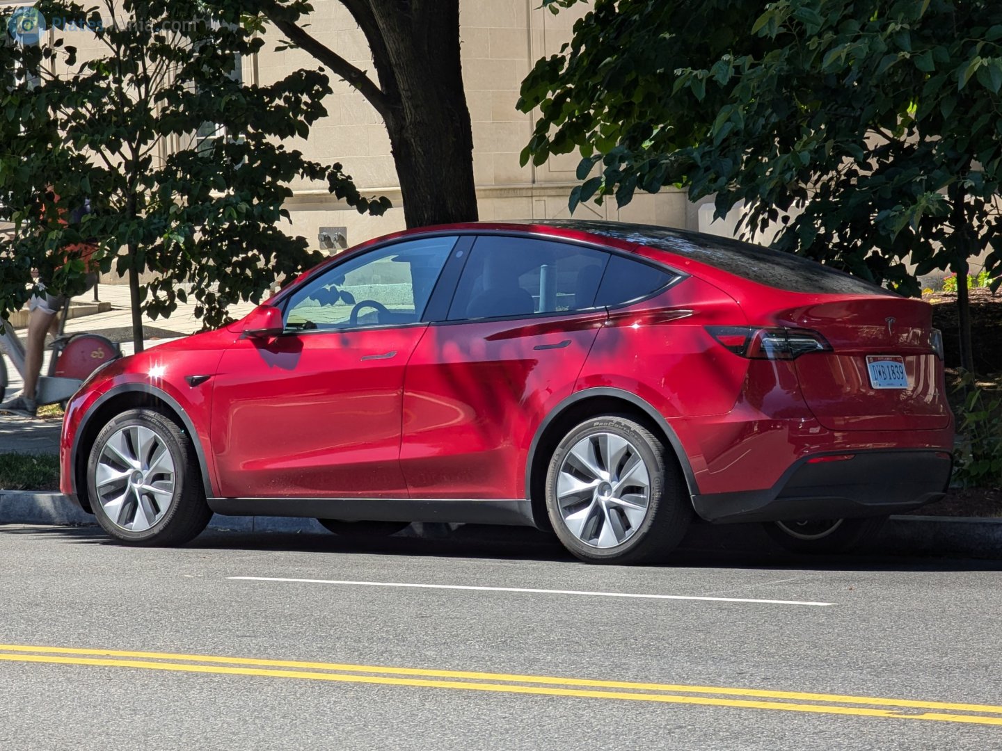 DWB 1839, Tesla Model Y 1st gen (5YJY), 2020–2025