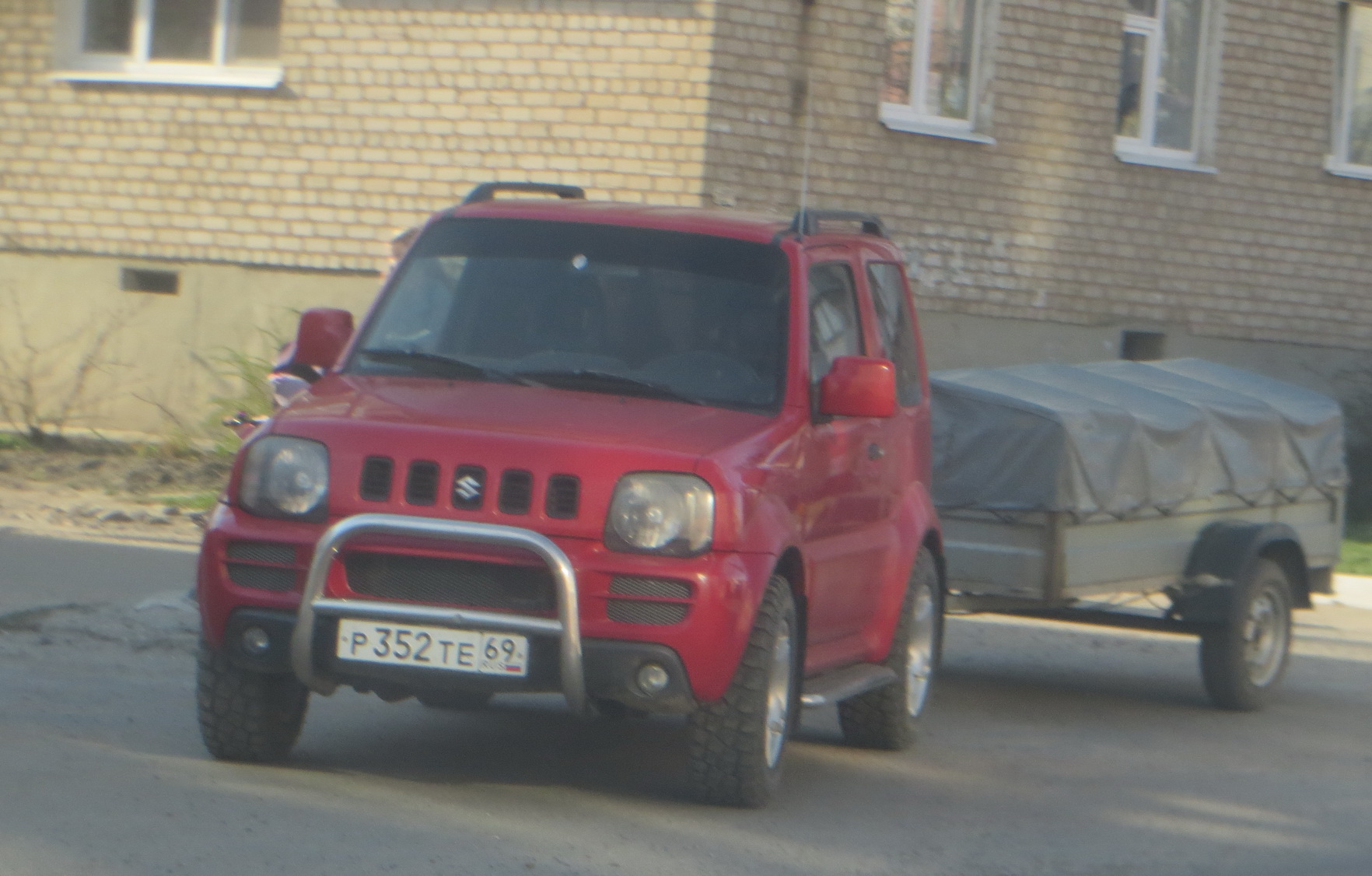 р 352 те 69, Suzuki Jimny 3rd gen (JB), 1998–2018