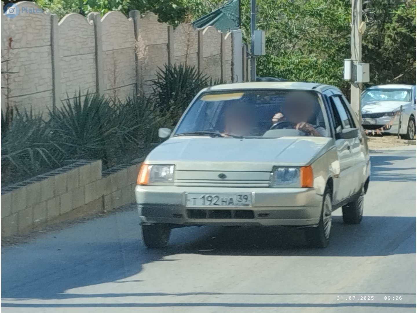 т 192 на 39, ZAZ 1103 Славута 