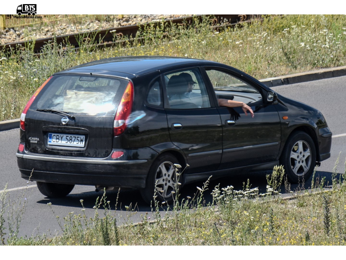 CBY 5875W, Nissan Almera Tino 1st gen (V10), 2000–2006