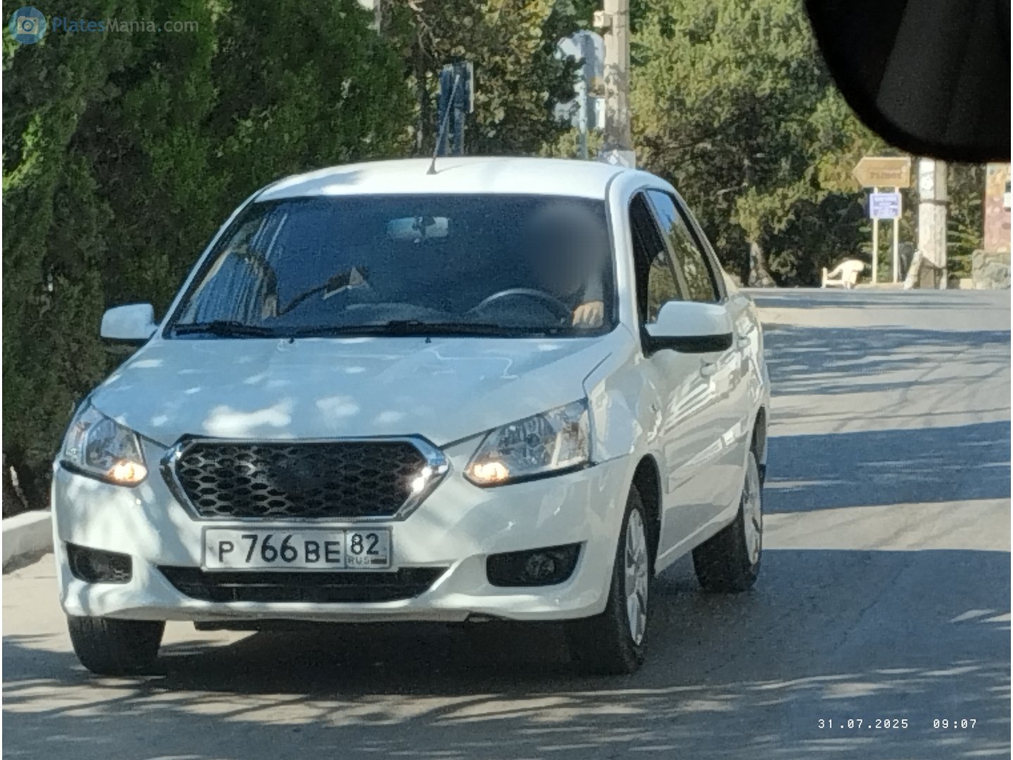 р 766 ве 82, Datsun on-DO 