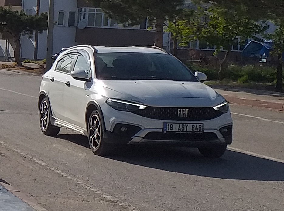 18 ABY 848, FIAT Ægea 1st gen Cross Hatch (356), facelift, 2020–