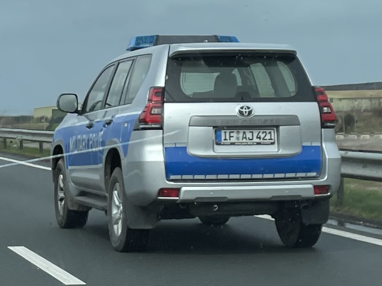 IF AJ 421, Toyota Land Cruiser Prado 