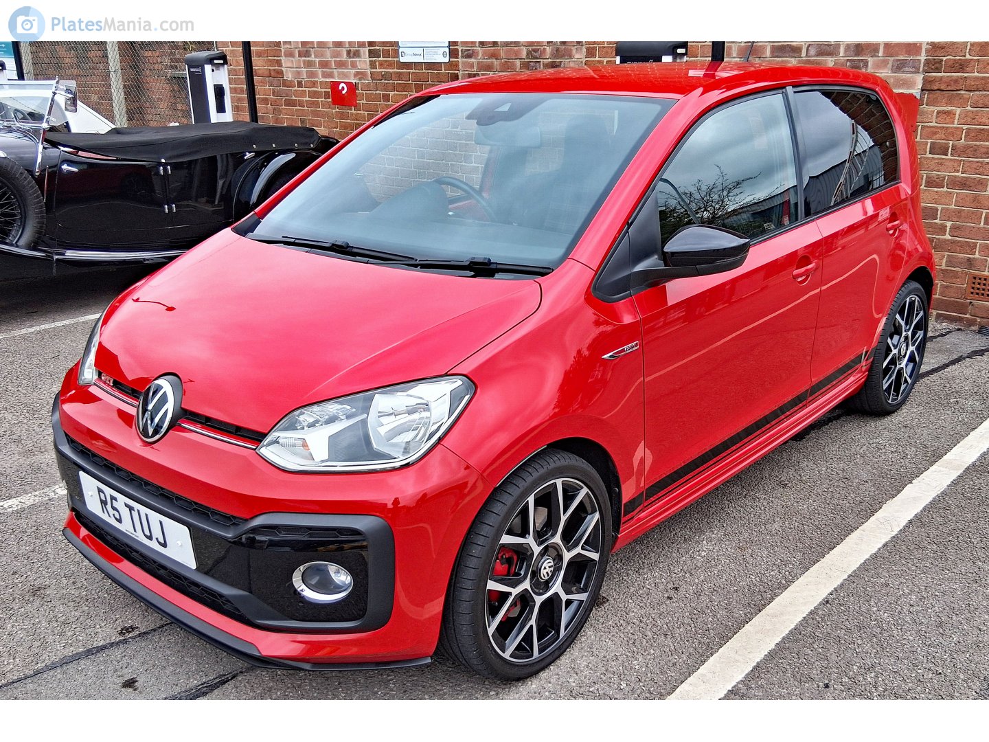 R5TUJ, Volkswagen up! 1st gen 5-door Hatch (AA), facelift, 2016–