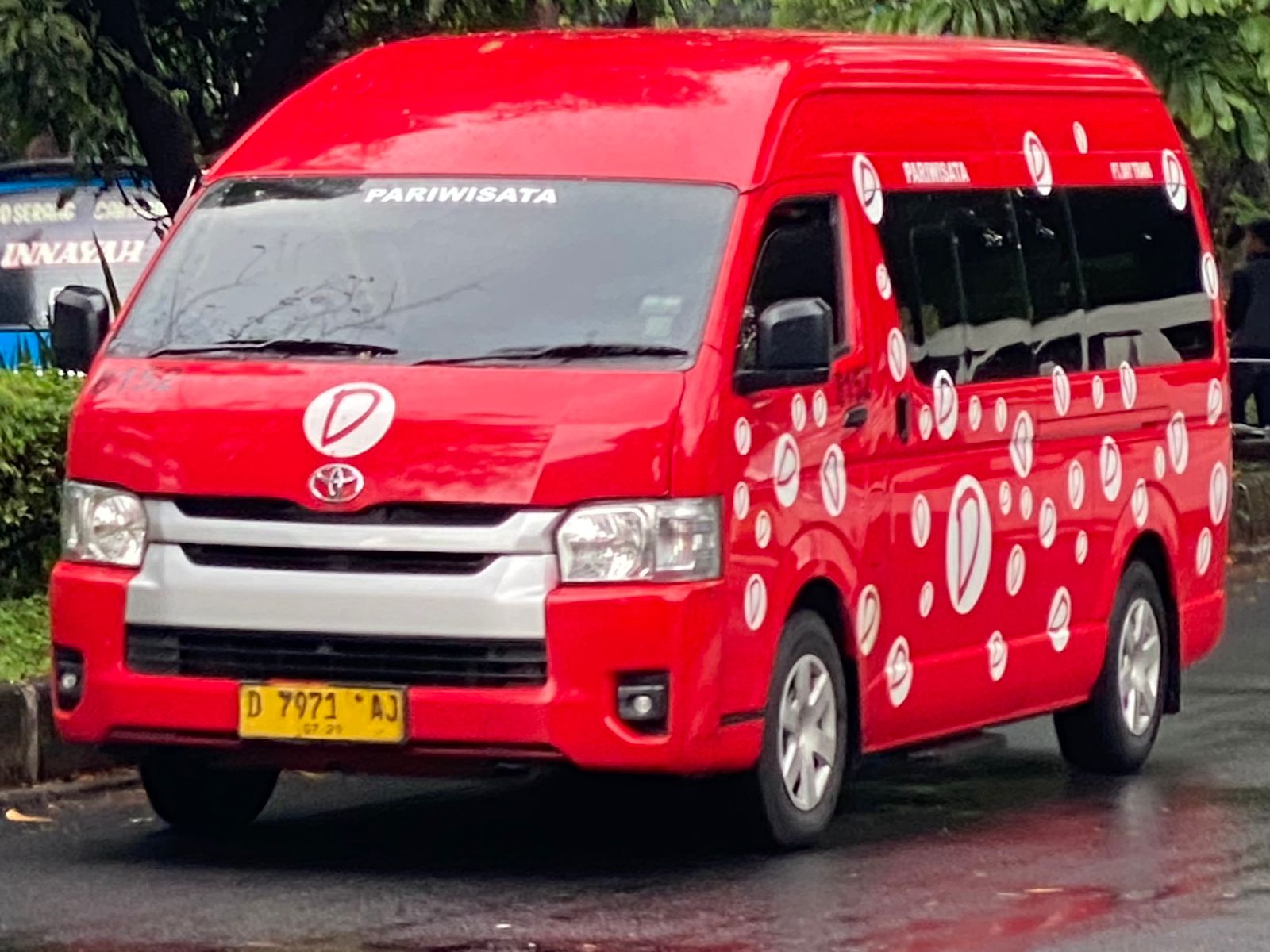 D 7971 AJ, Toyota HiAce 5th gen Van (H200), 2004–