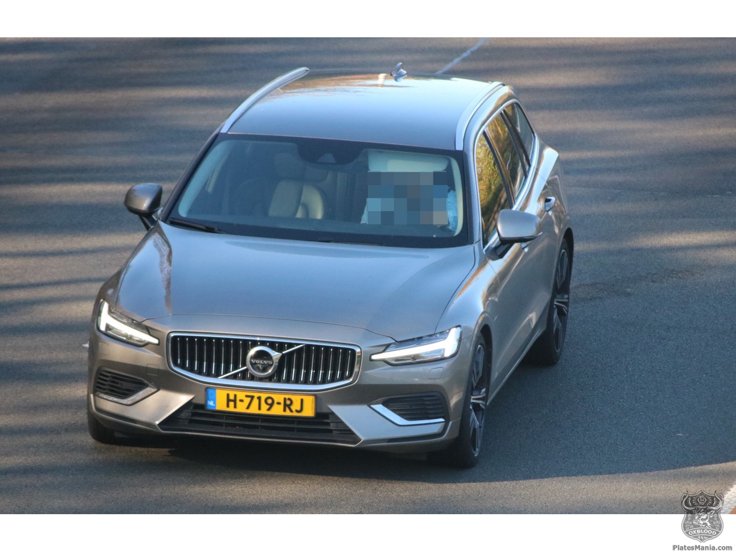 H-719-RJ, Volvo V60 2nd gen (225/257), 2018–