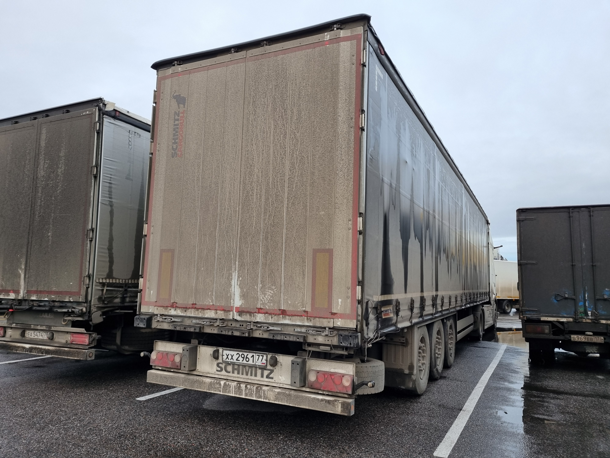 хх 2961 77, Schmitz SCS 