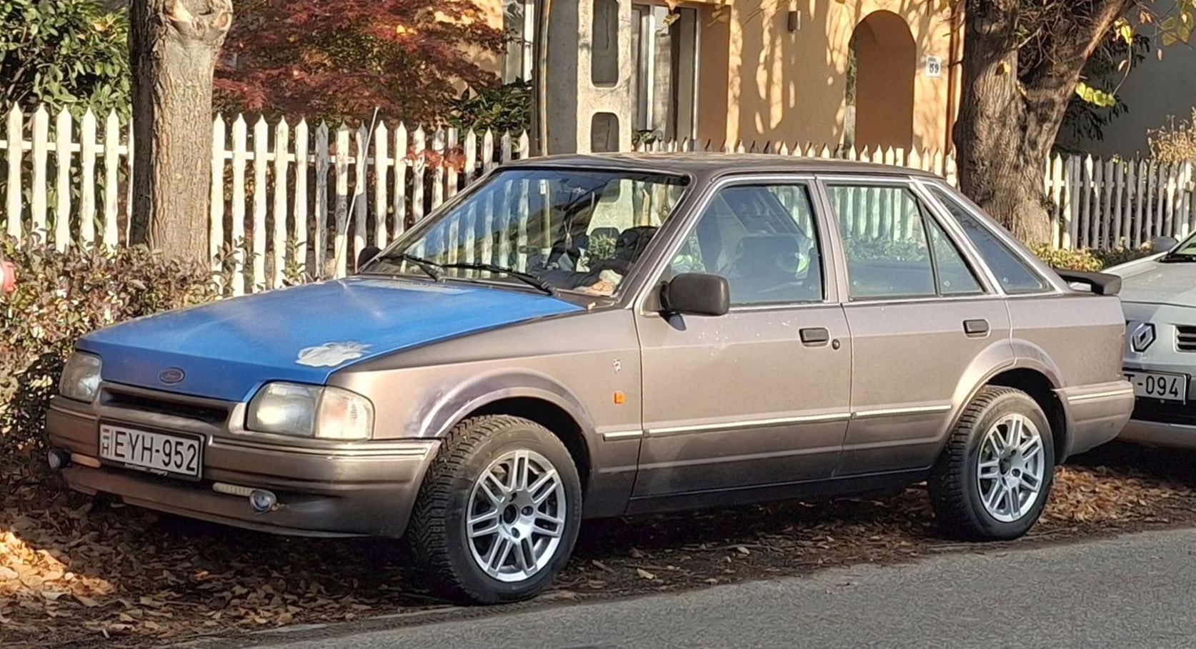 EYH-952, Ford Escort 4th gen 5-door Hatch (AAF; Global-market), 1986–1990 (–1992 for LATAM-market)