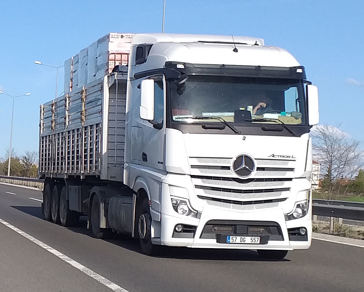 57 DG 557, Mercedes-Benz Actros 3rd gen (MP4/MP5), 2011–