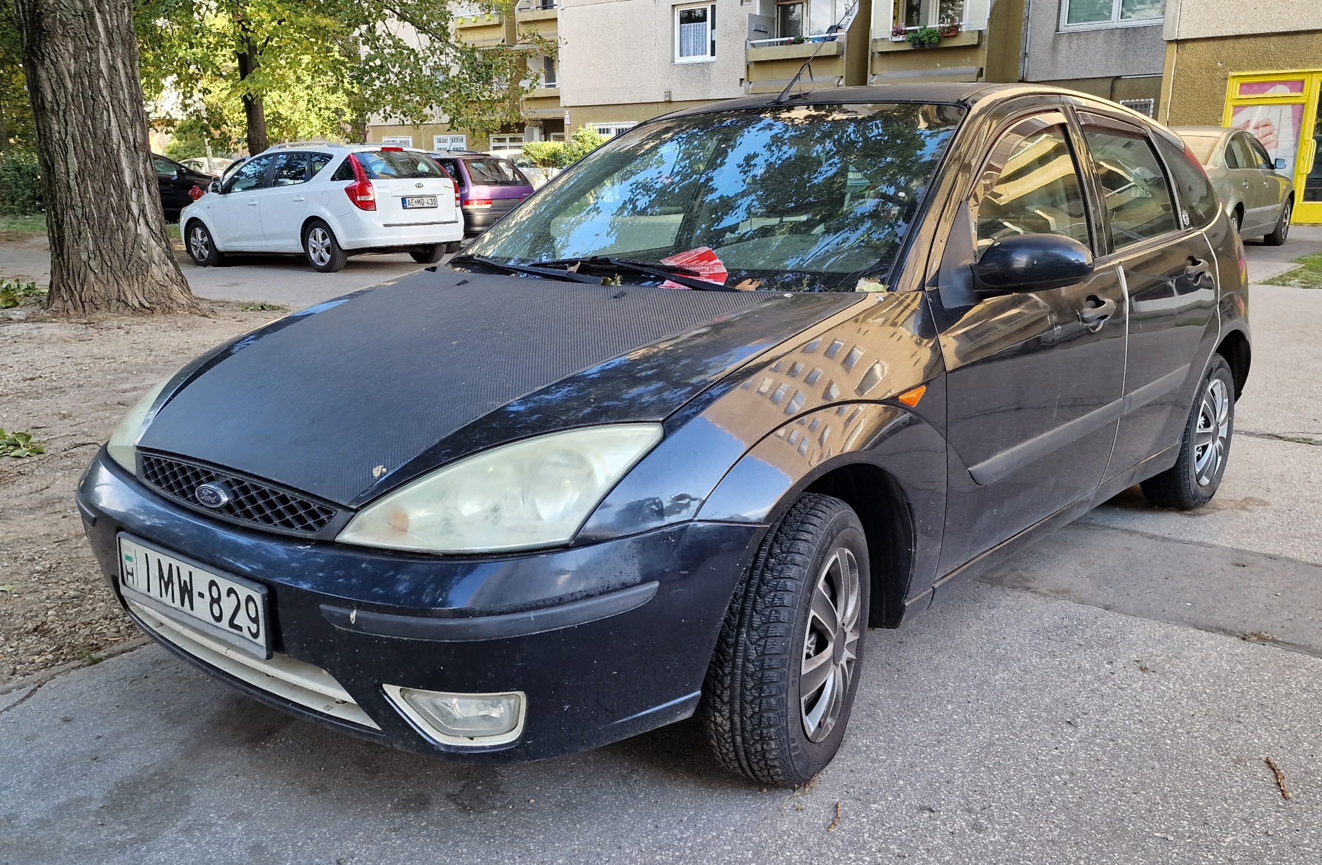 IMW-829, Ford Focus 1st gen 5-door Hatch (DAW; C170), 1998–2005 (–2008 for LATAM-market)