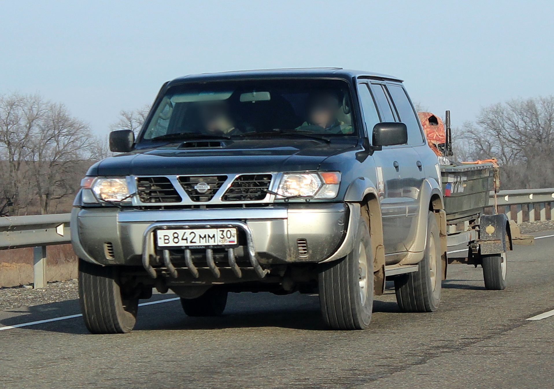 в 842 мм 30, Nissan Patrol 