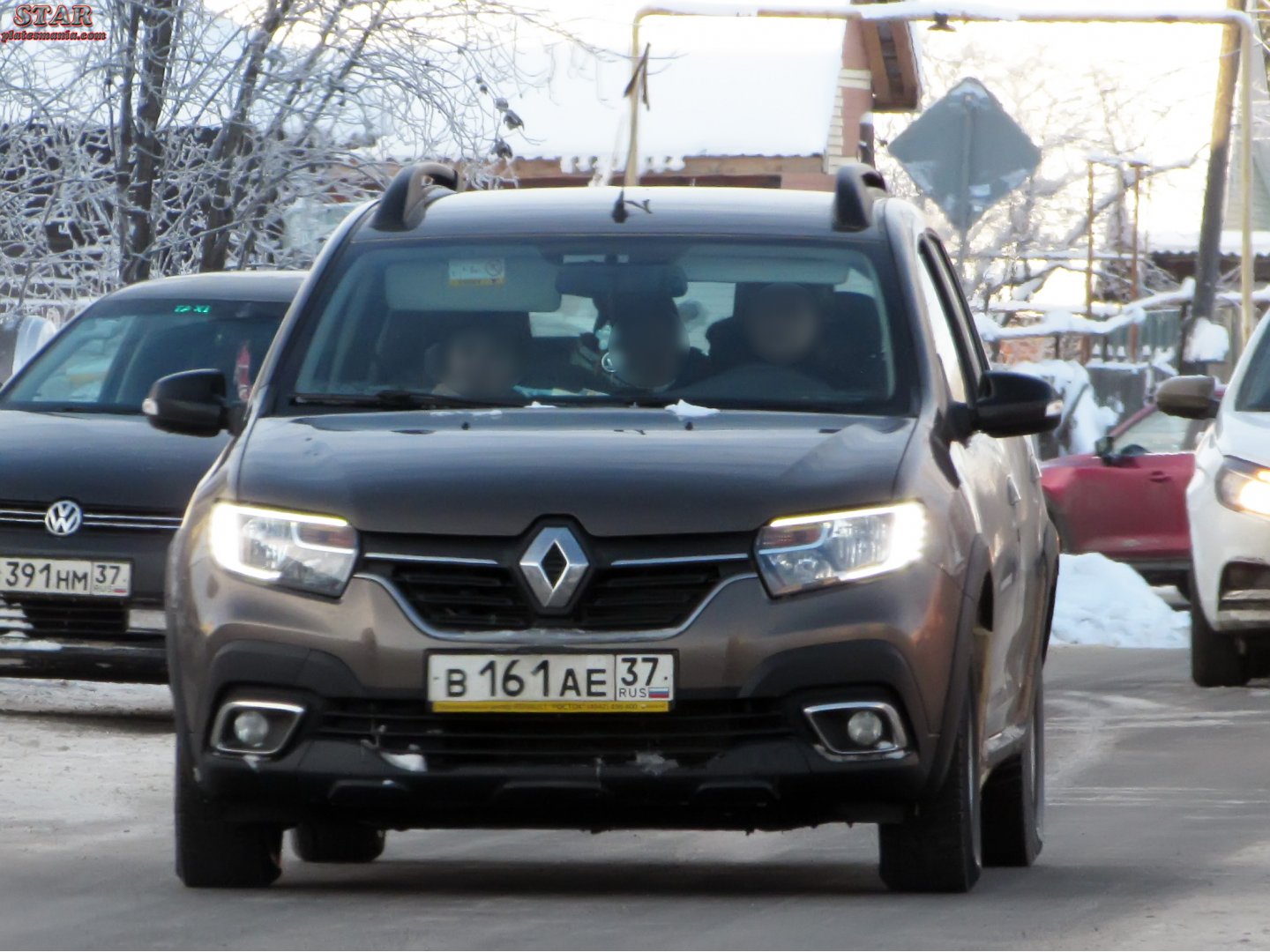 в 161 ае 37, Renault Sandero 2nd gen Stepway (B52), 2013­–