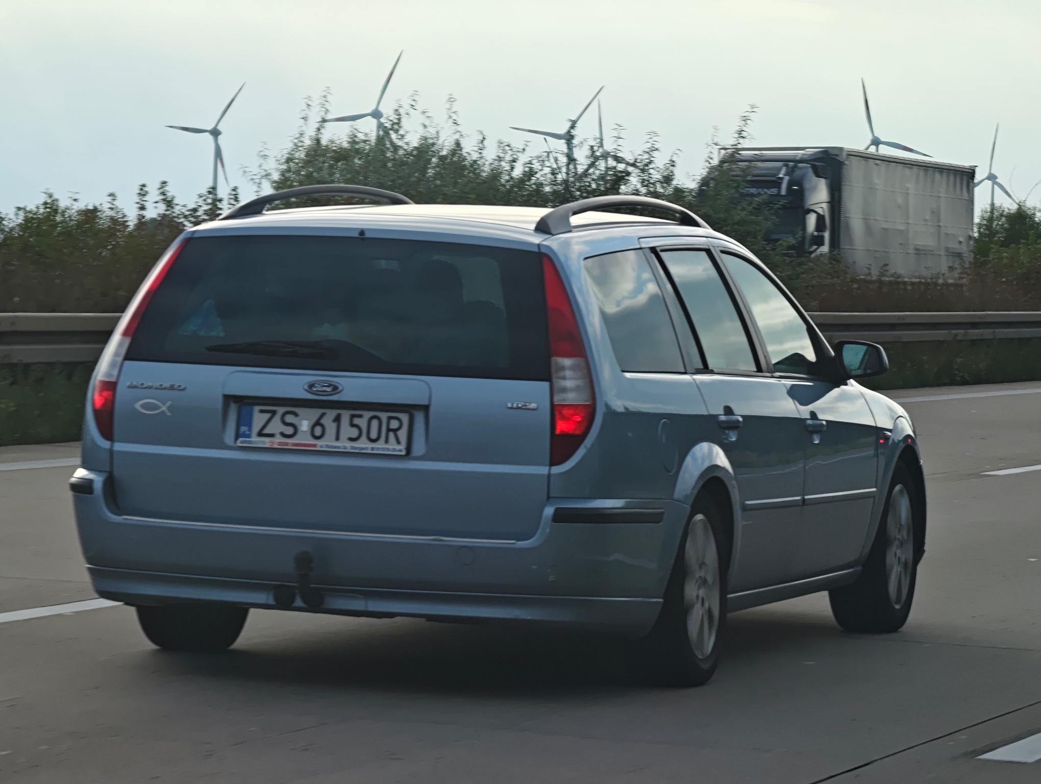 ZS 6150R, Ford Mondeo 2nd gen Turnier Wagon (Mk3; CD132), 2000–2007