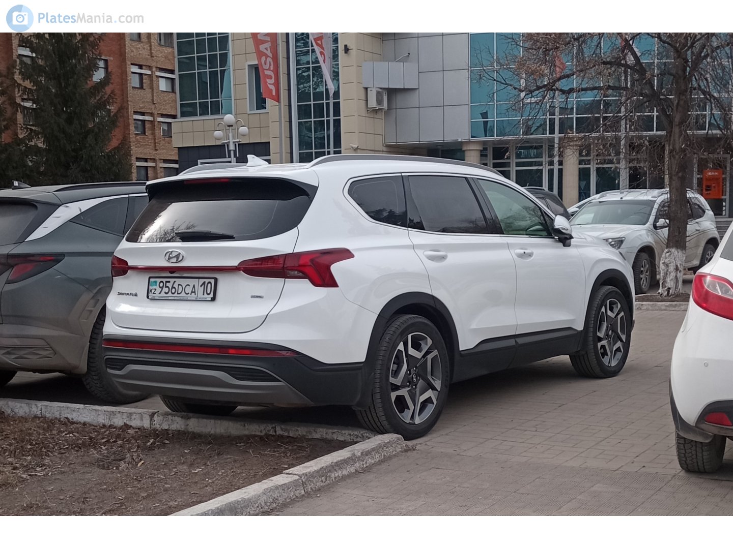 956 DCA 10, Hyundai Santa Fe 