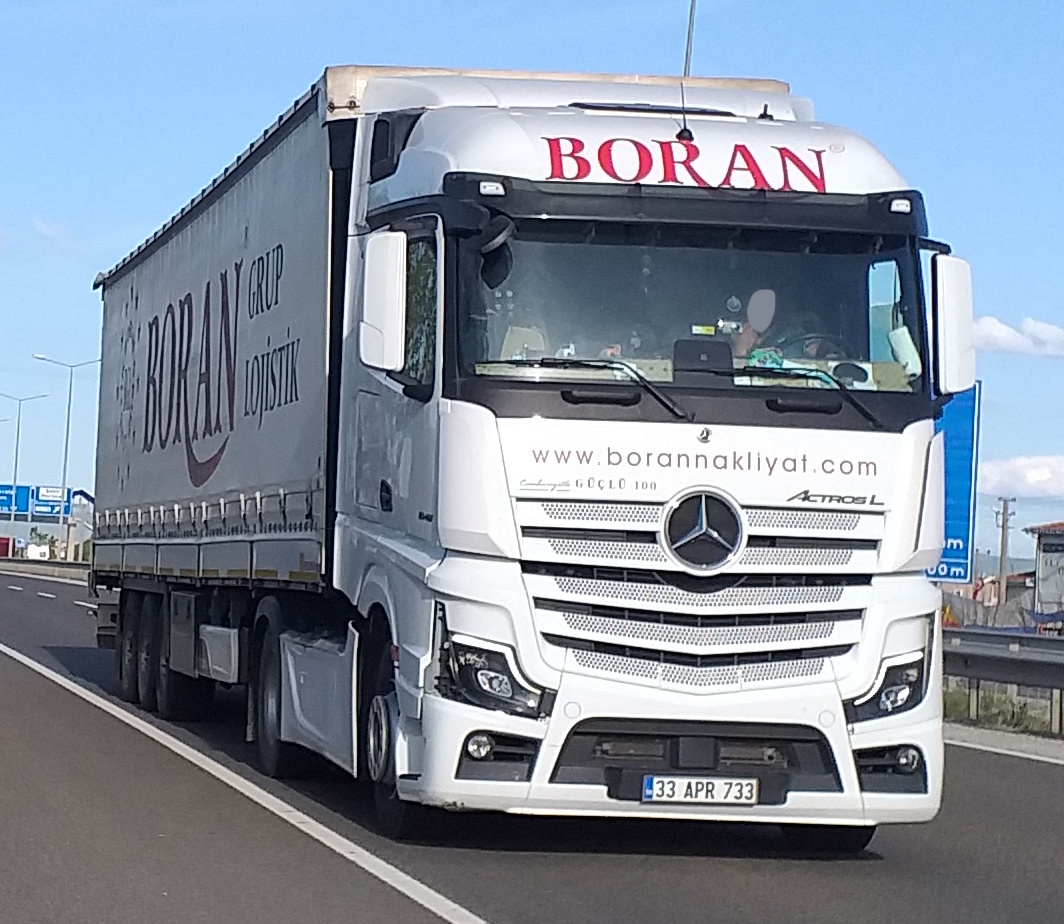 33 APR 733, Mercedes-Benz Actros 3rd gen (MP4/MP5), 2011–