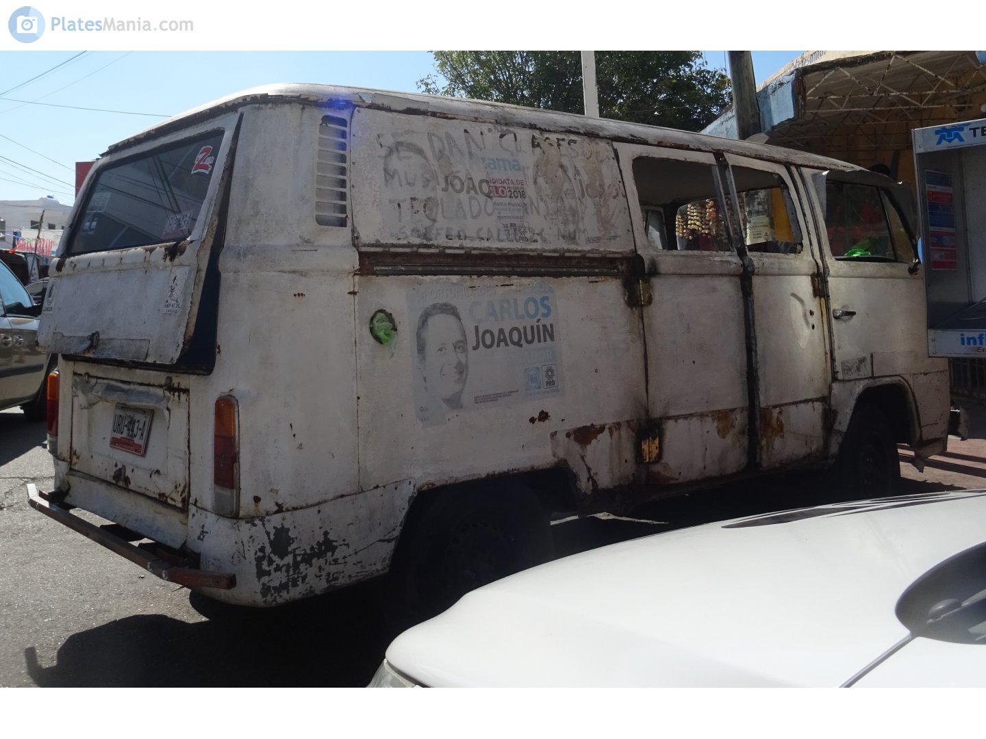 URU-443-A, Volkswagen Bus 2nd gen Bus/Kombi Van (T2b), 1st facelift, 1967–1979 (–1982 for BR- and MX-market)