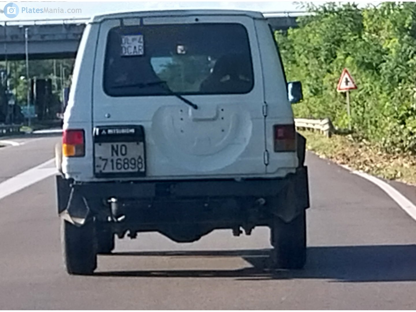 NO 716898, Mitsubishi Pajero 1st gen 3-door SUV (L040/L140/N*), 1982–1991