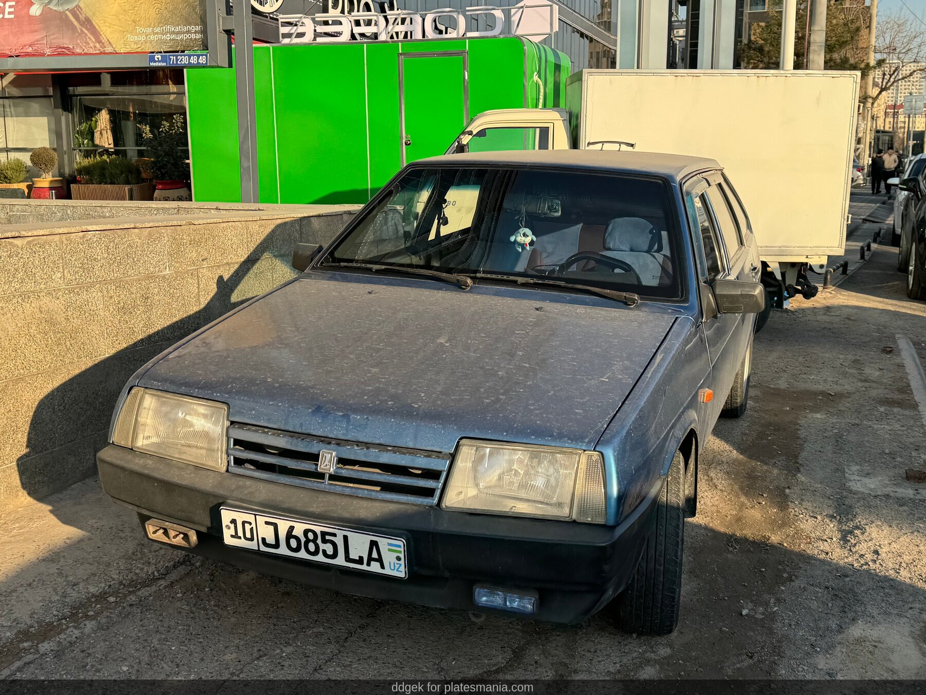 10 J 685 LA, Lada (VAZ) 2109 2109 Спутник (Samara/Forma/Sputnik), 1987–2004 (–2011 for others)