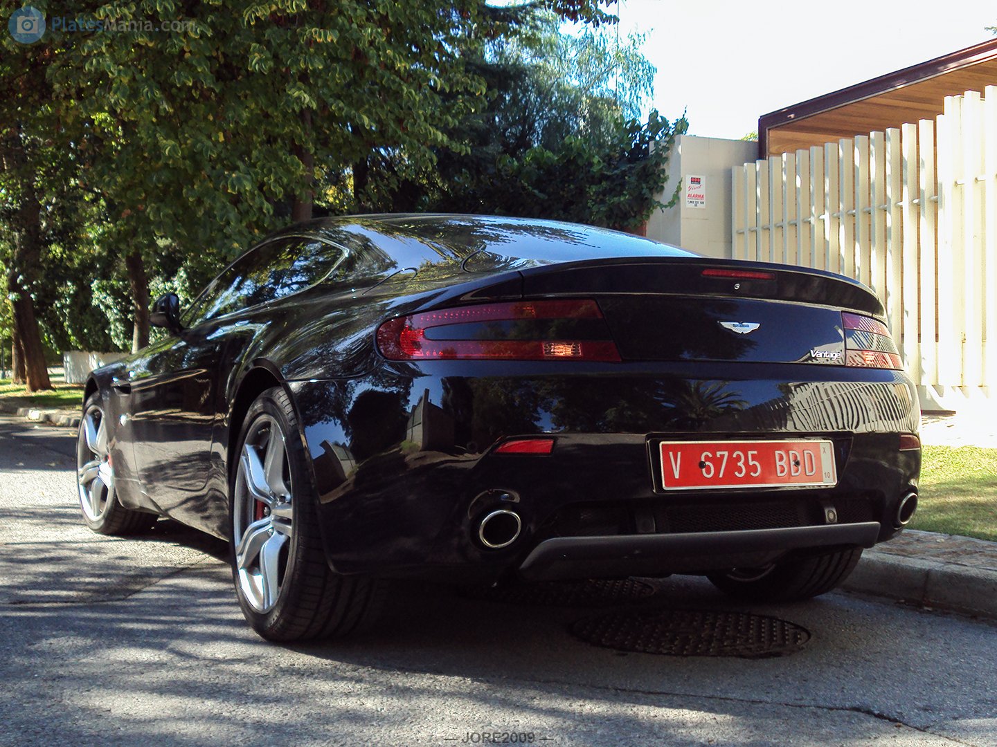 V 6735 BBD, Aston Martin V8 Vantage 