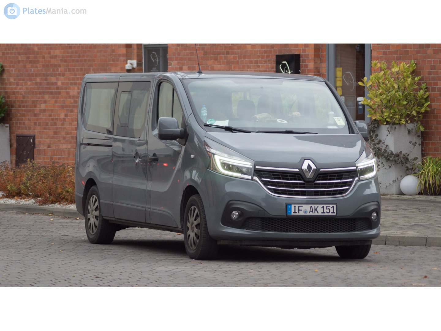 IF AK 151, Renault Trafic 3rd gen (X82), 2014–2021