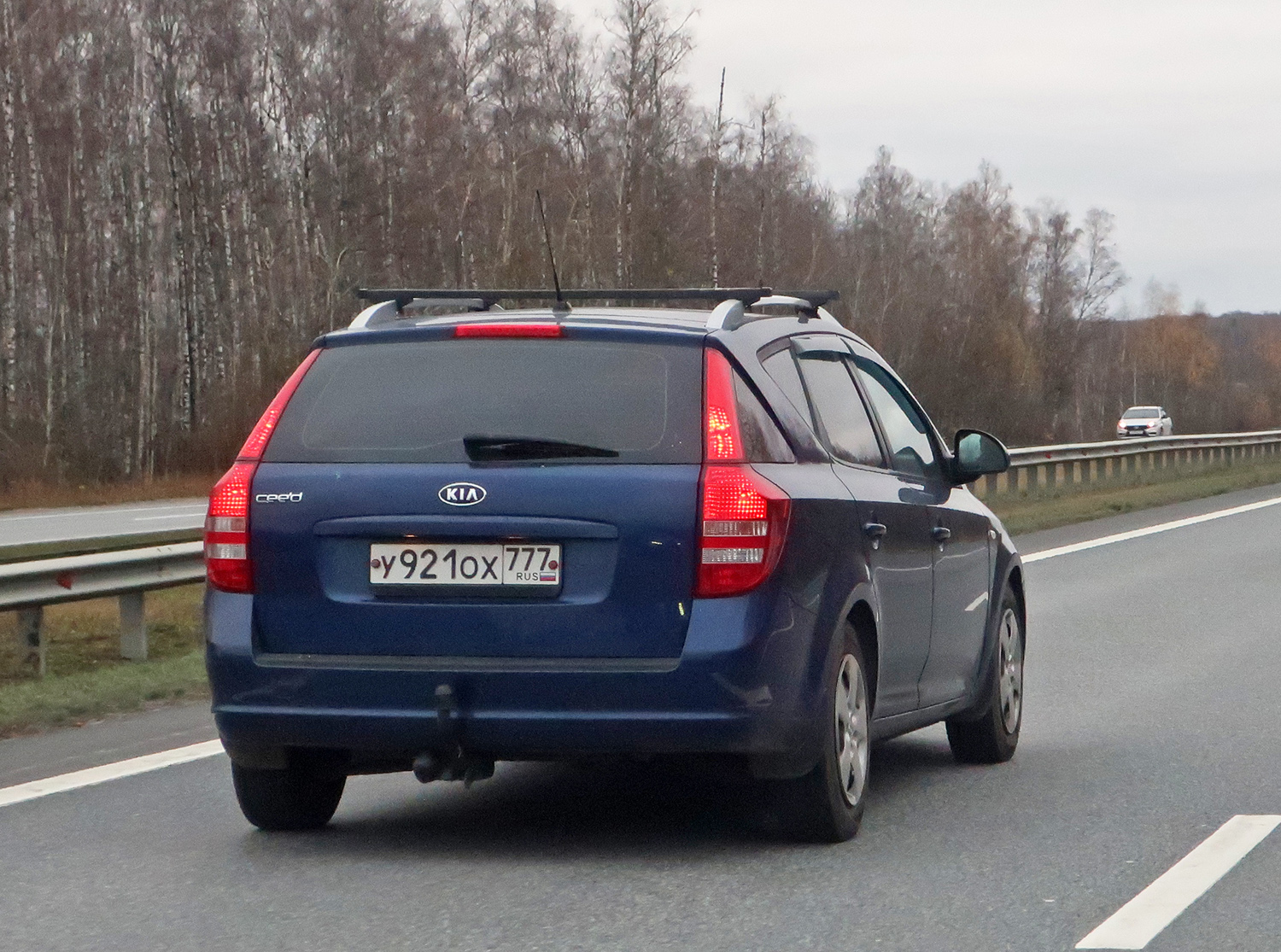у 921 ох 777, Kia Ceed 
