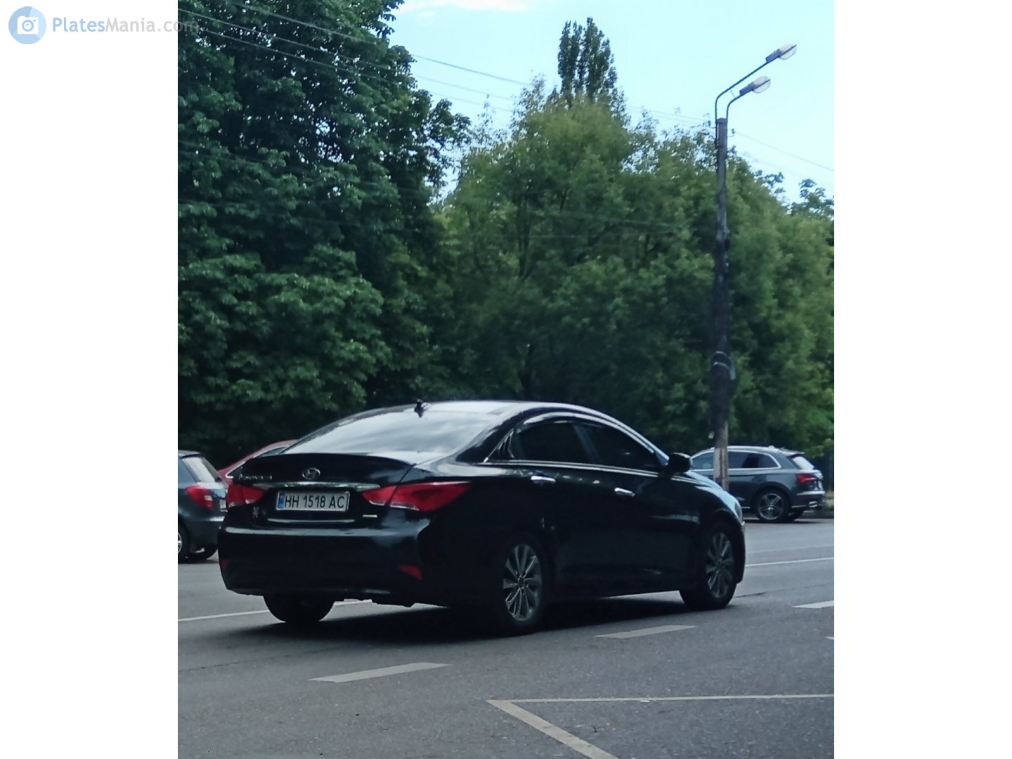 HH 1518 AC, Hyundai Sonata 6th gen (YF), 2009–2015