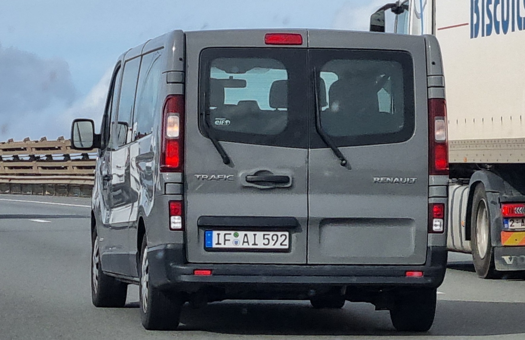 IF AI 592, Renault Trafic 3rd gen (X82), 2014–2021