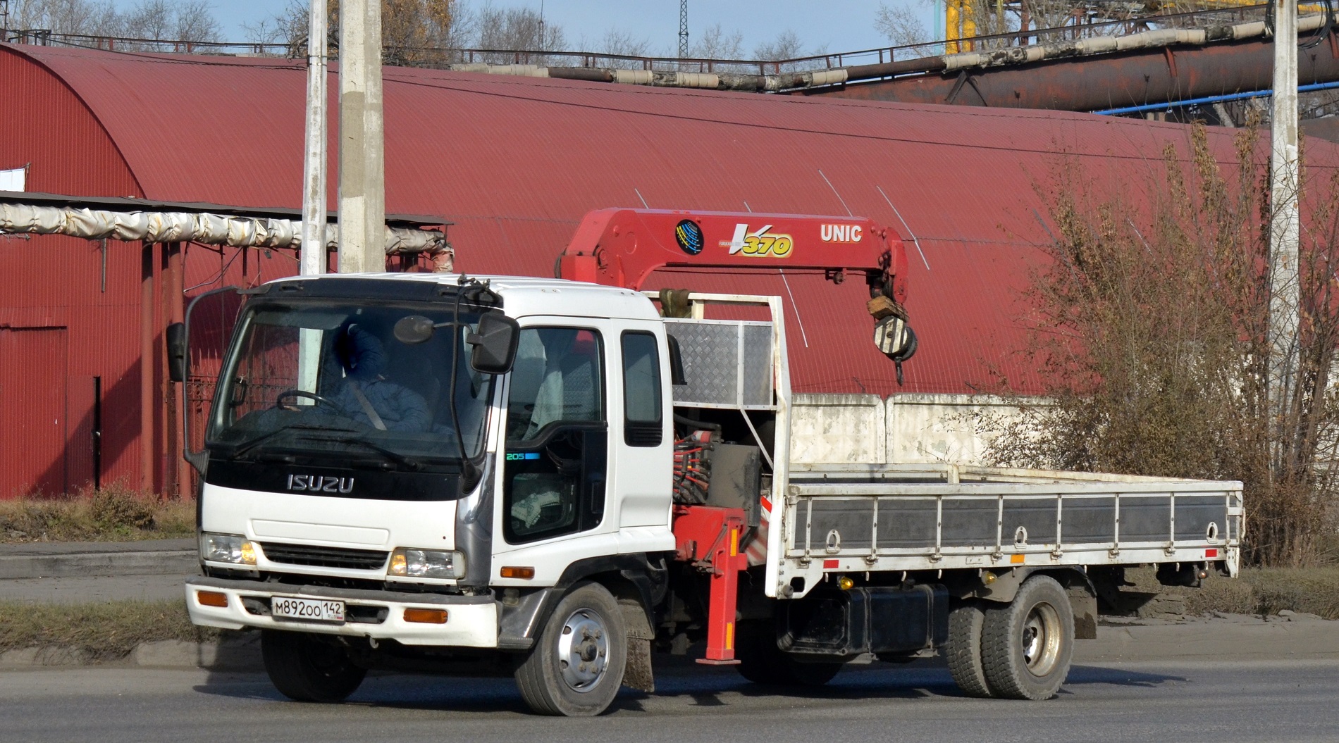 м 892 оо 142, Isuzu Forward 