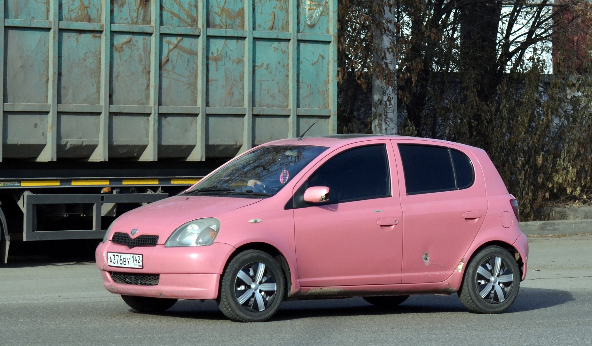 а 376 ву 142, Toyota Yaris 1st gen 5-door Hatch (XP10), 1999–2005