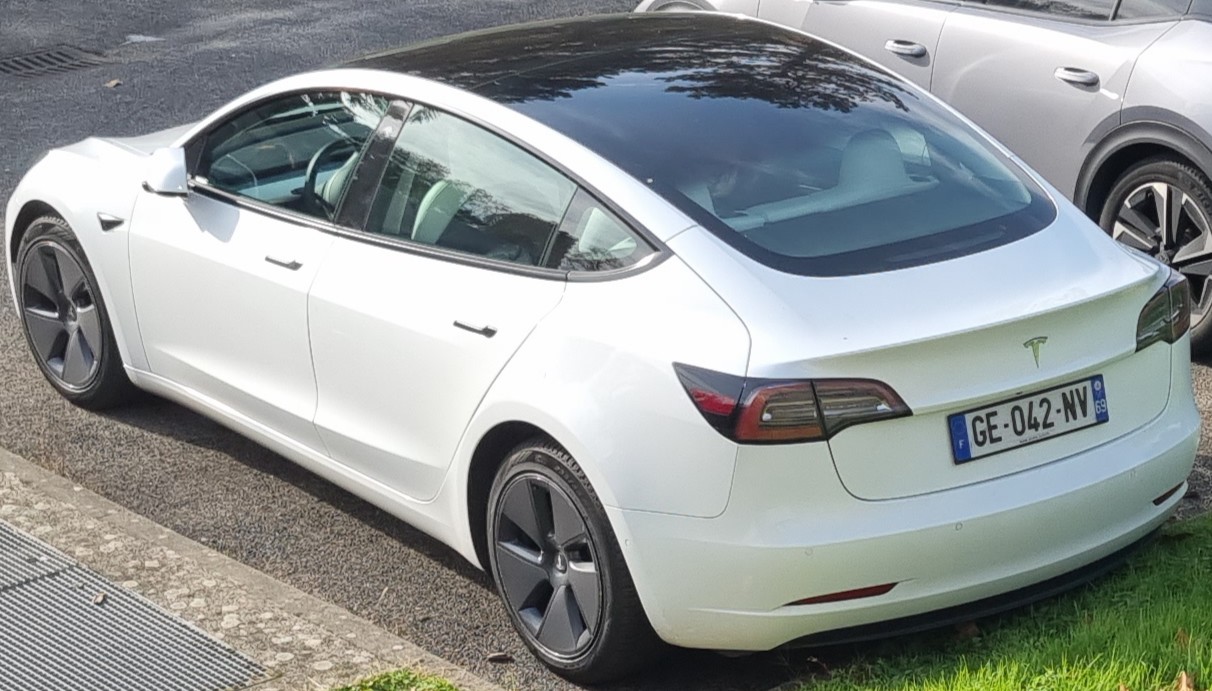 GE-042-NV, Tesla Model 3 1st gen (5YJ3), 2017–2023