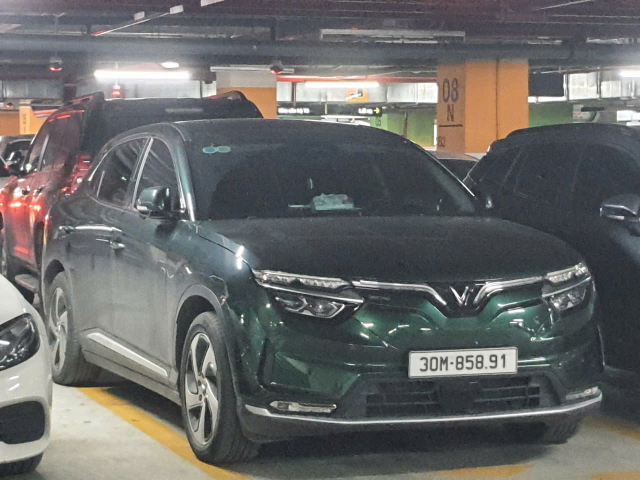 30M-858.91, VinFast VF8 1st gen, 2022–