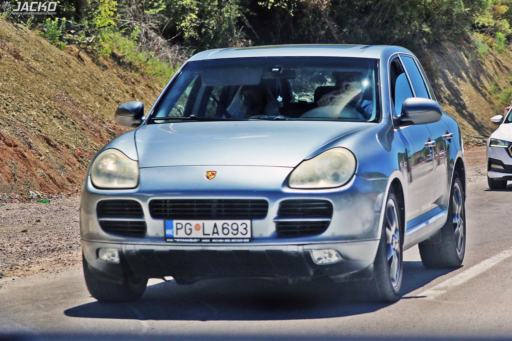 PG LA693, Porsche Cayenne 1st gen (955; 9PA), 2002–2007