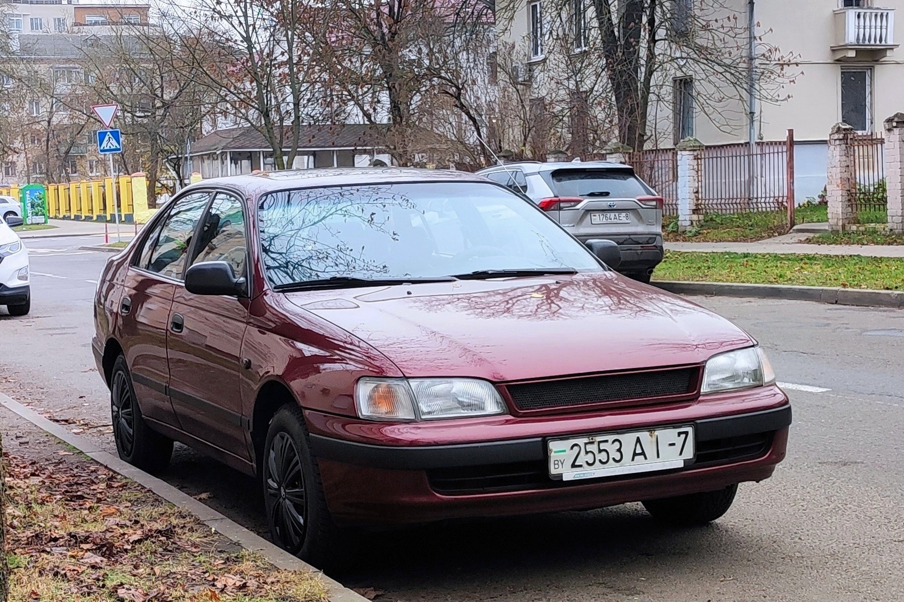 2553 AI-7, Toyota Carina E 1st gen Sedan (T190), 1992–1998
