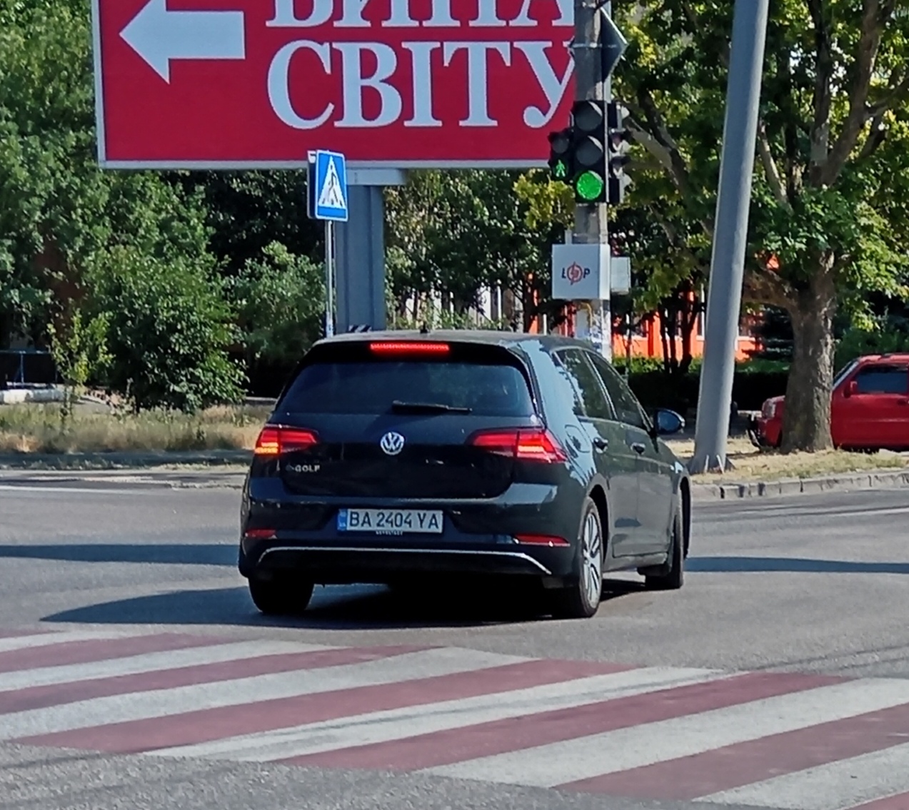 BA 2404 YA, Volkswagen Golf 7th gen e-Golf 5-door Hatch (5G), 2014­–2021