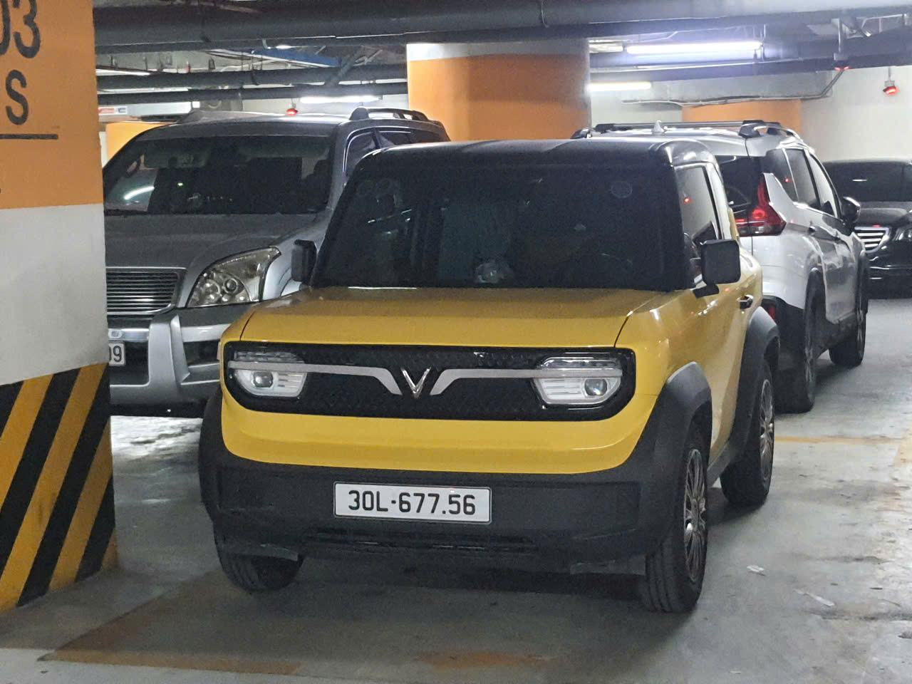 30L-677.56, VinFast VF3 