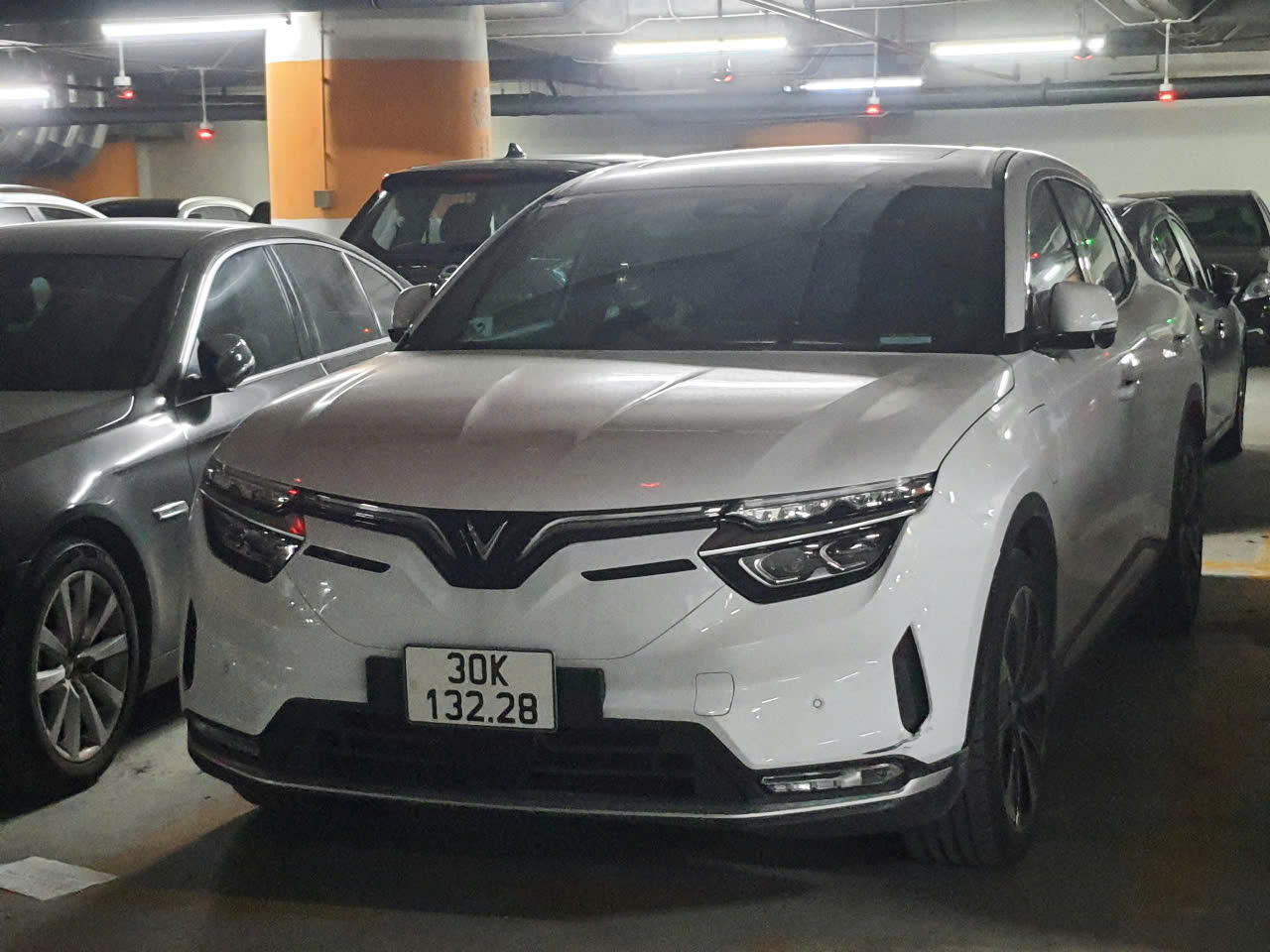 30K-132.28, VinFast VF8 1st gen, 2022–