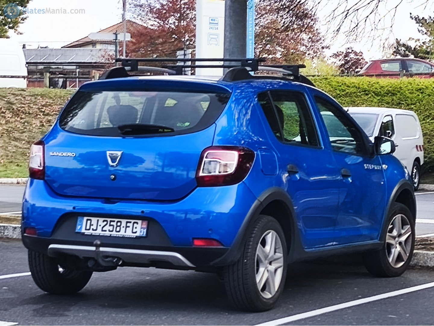 DJ-258-FC, Dacia Sandero 2nd gen Stepway (B52), 2012–2016 (general model)