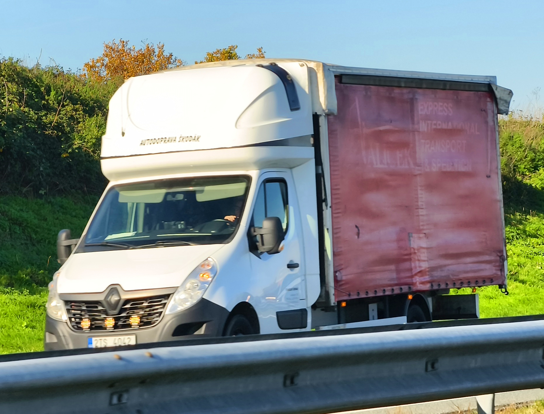 2TS 4042, Renault Master 3rd gen Single Cab (J62), 2010–2019
