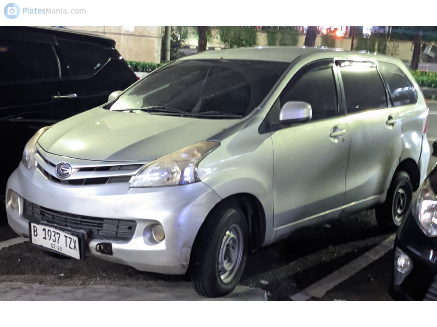 B 1937 TZX, Daihatsu Xenia 2nd gen (F650), 2011–2015