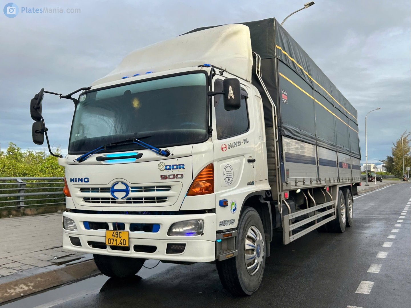 49C-071.40, Hino 500 Series 