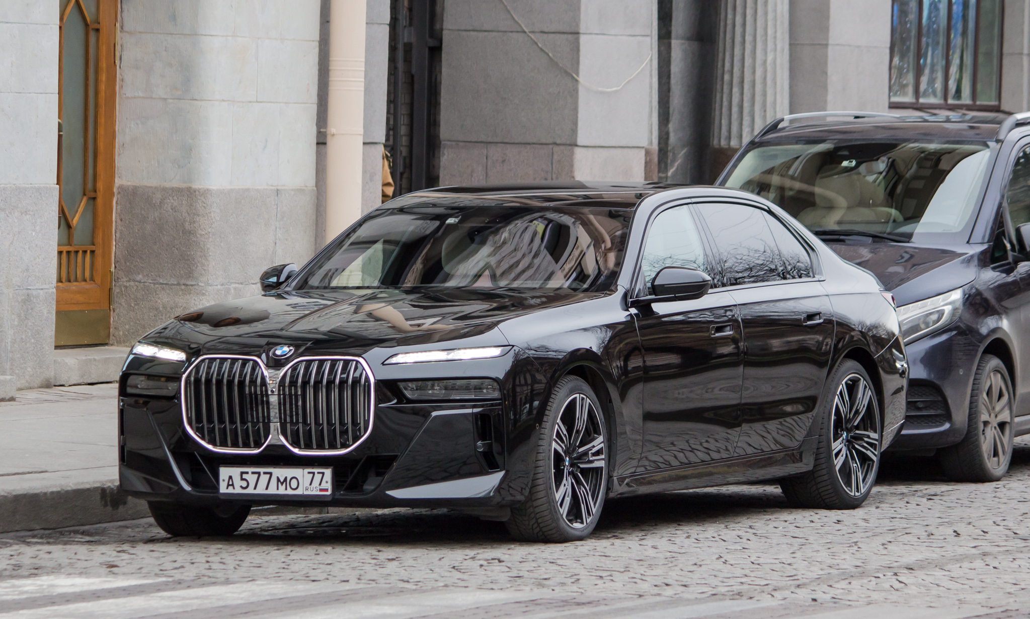 а 577 мо 77, BMW 7 Series 7th gen (G70), 2022–