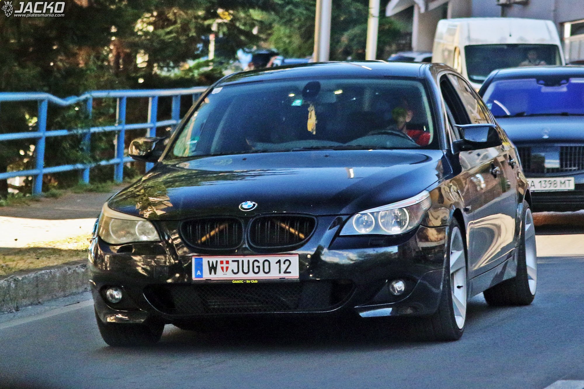 W JUGO 12, BMW 5 Series 5th gen Sedan (E60), 2003–2010