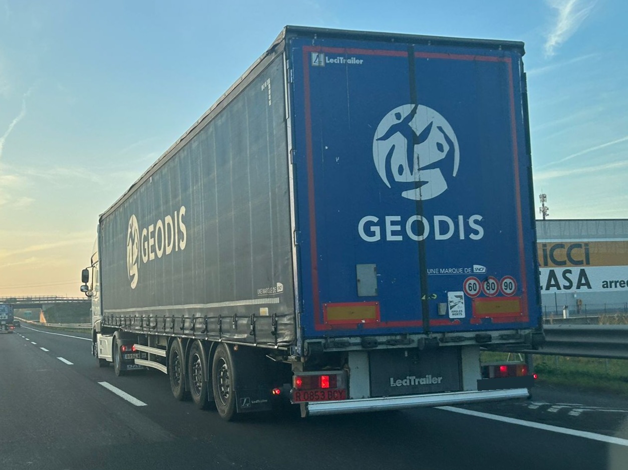 R 0853 BCY, LeciTrailer 