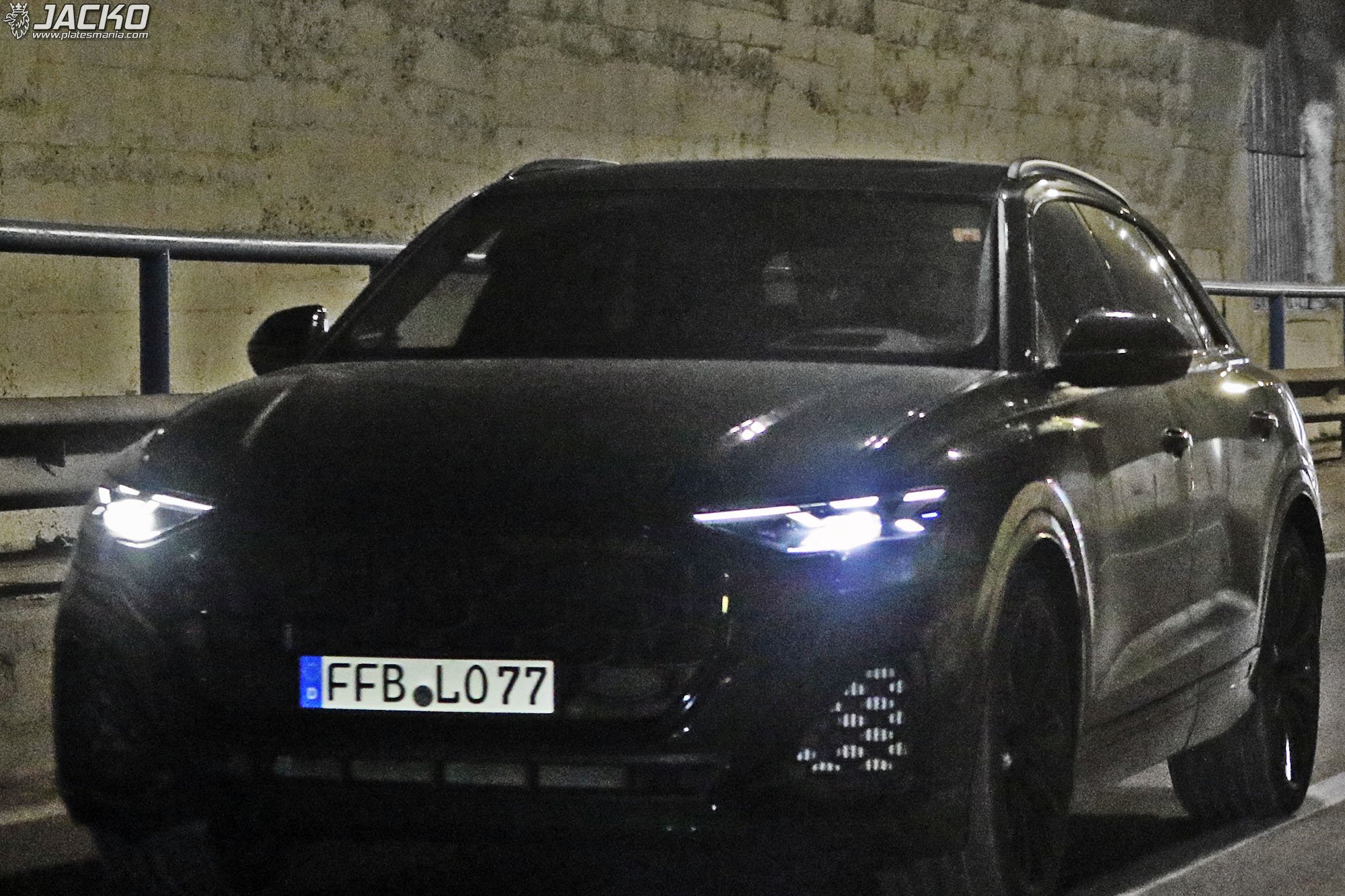 FFB LO 77, Audi Q8 