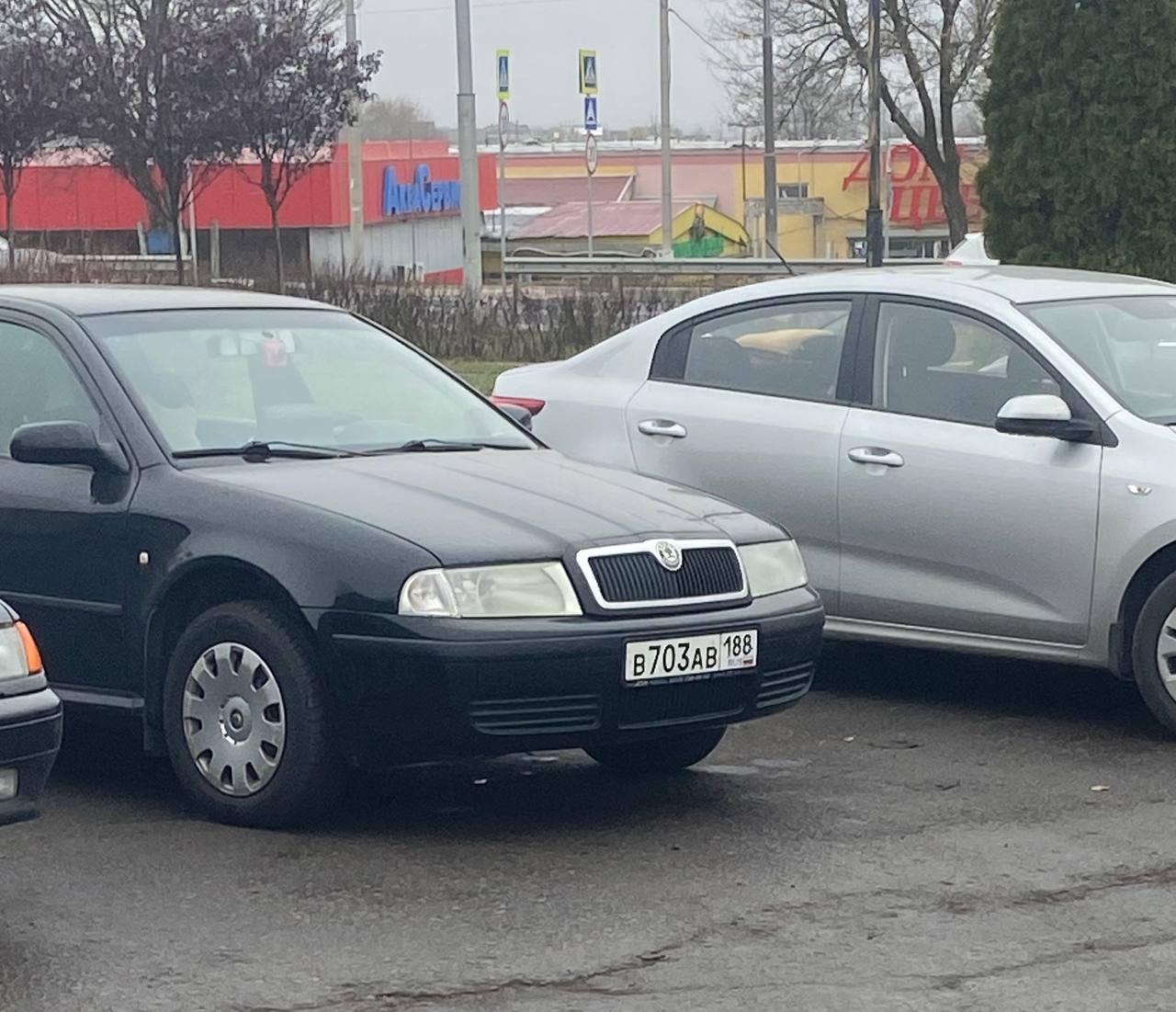 в 703 ав 188, Skoda Octavia 