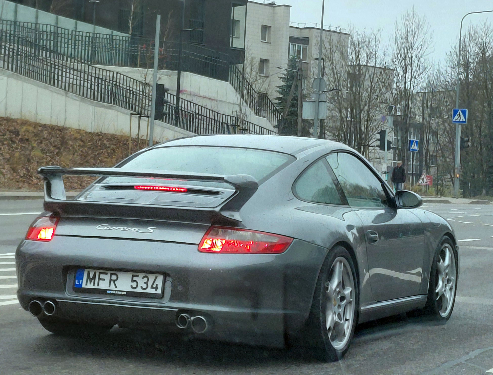 MFR 534, Porsche 911 