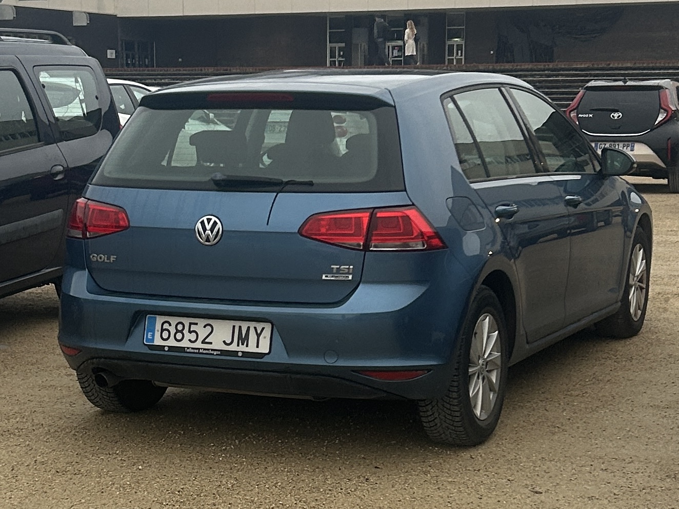 6852 JMY, Volkswagen Golf 