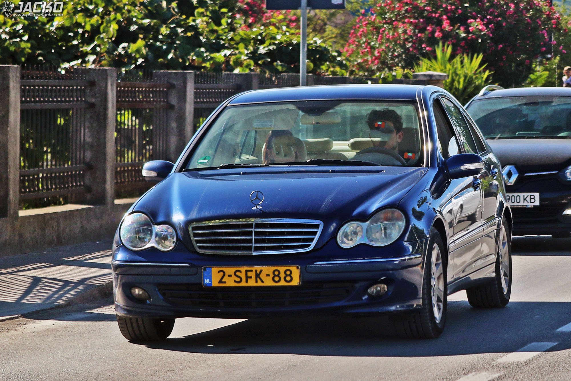 2-SFK-88, Mercedes-Benz C-Klasse 2nd gen Sedan (W203), 2000–2007