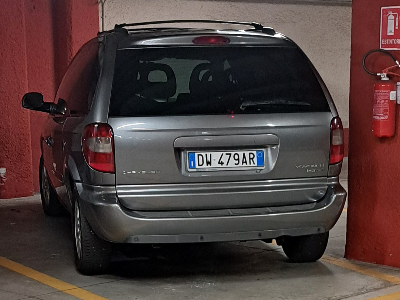 DW 479 AR, Chrysler Grand Voyager 4th gen (RS), 2000–2007