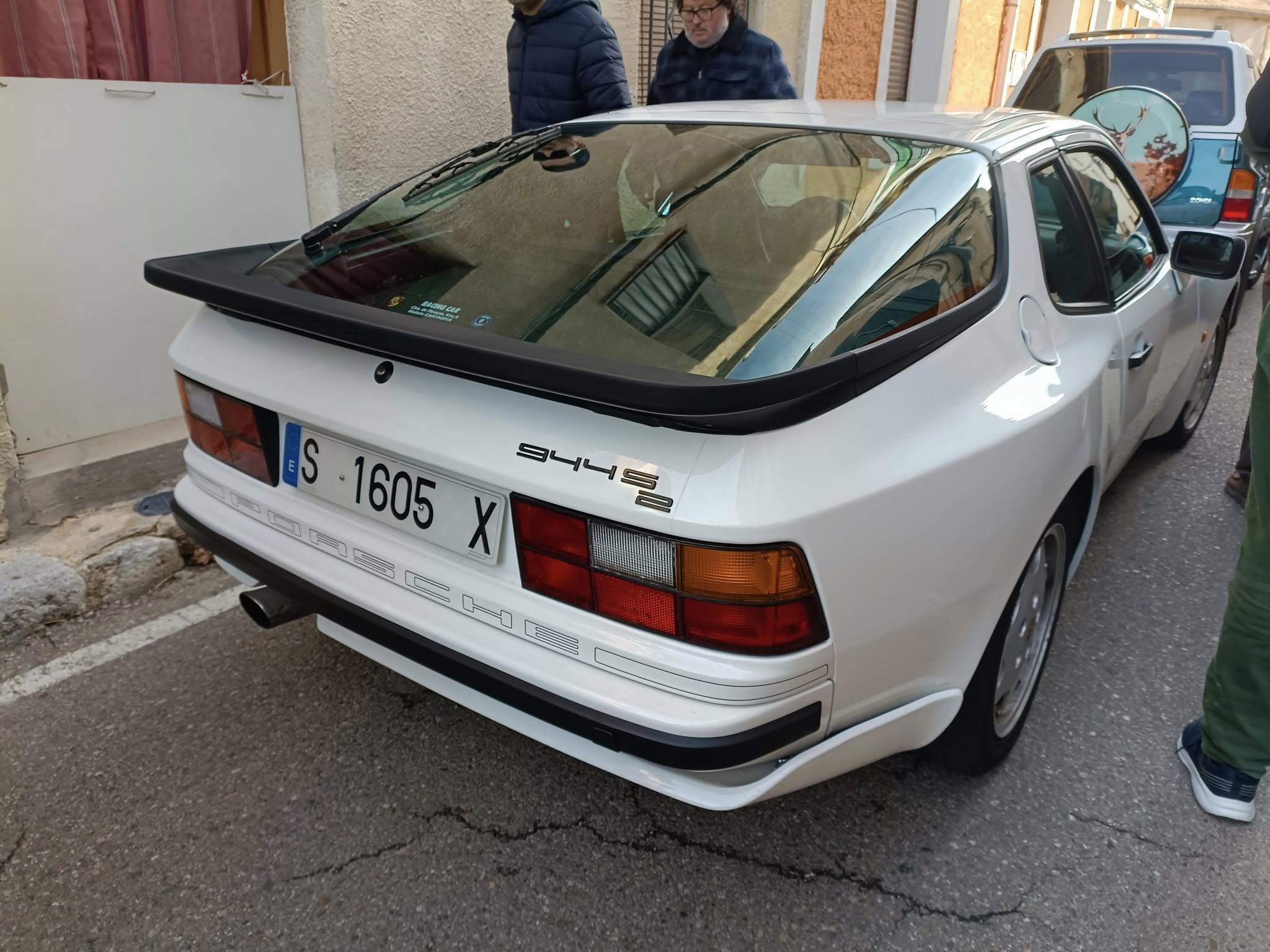 S 1605 X, Porsche 944 